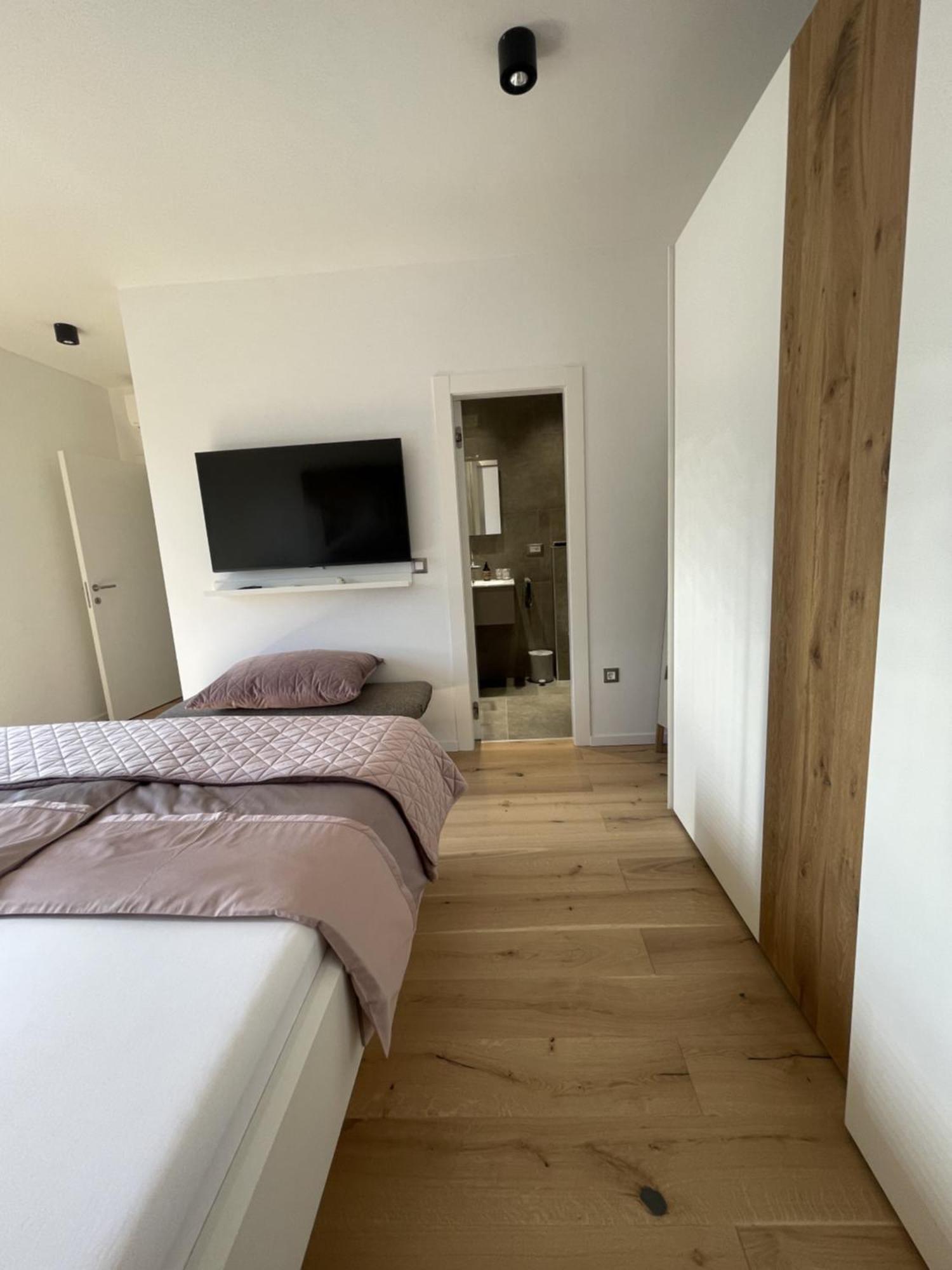 Villa Aurea Apartments Malinska De Luxe Esterno foto