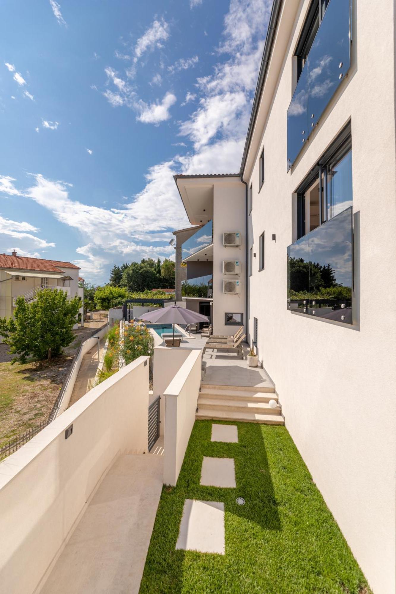 Villa Aurea Apartments Malinska De Luxe Esterno foto
